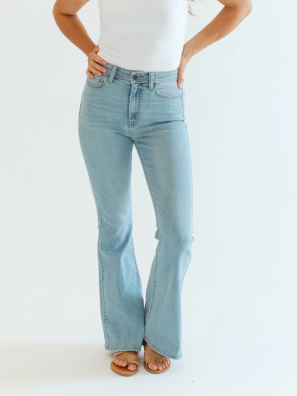 NEW CARLY JEAN LOS ANGELES CJLA Austin Flare Jeans Light Wash 2X